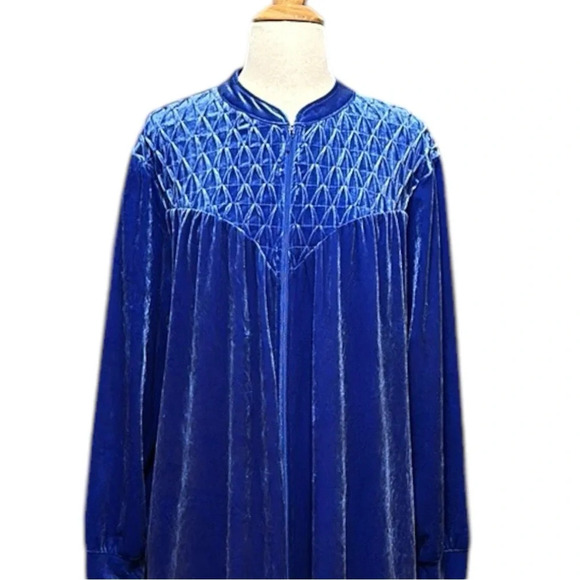 The Vermont Country Store Blue Velour Robe Long Length Crushed Velvet, Small - Picture 3 of 14